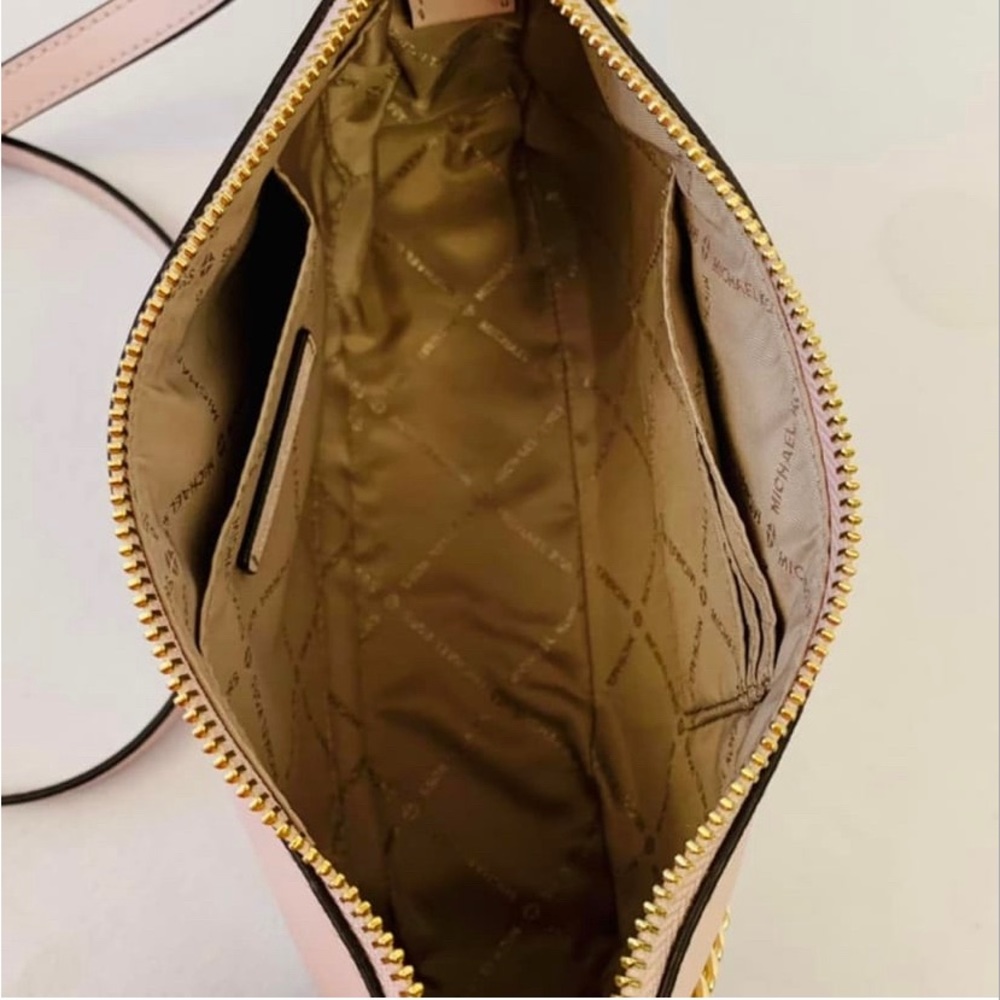 Michael Kors Jet Set Travel Medium Zip Pouchette - Picture 7 of 9